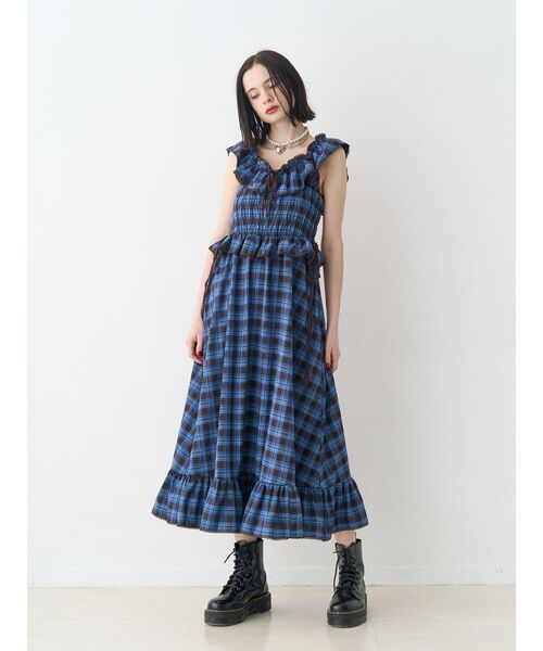 jouetie（ジュエティ）の「ノースリチェックフリルロングワンピース（ワンピース・レディース・ブラック/レッド/ブラウン・MEDIUM）」の15枚目の写真