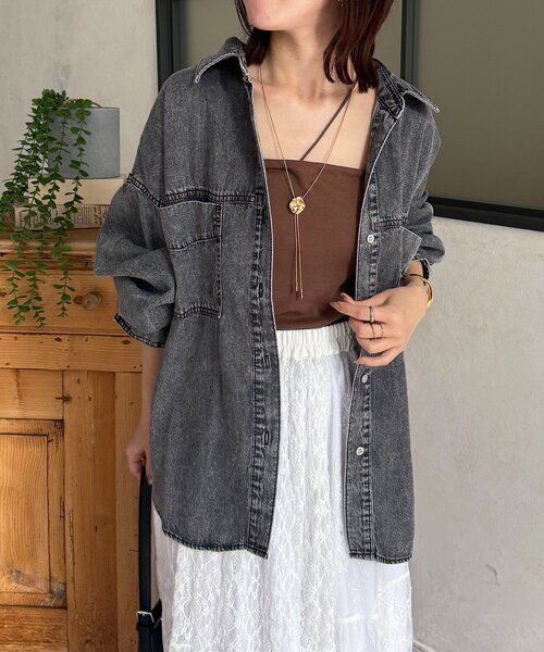 Thevon(ゼボン)の「両ポケ前後差デニムシャツ(シャツ/ブラウス・レディース・ネイビー/ブルー/ブラック・FREE)」の4枚目の写真