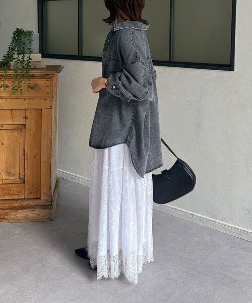 Thevon(ゼボン)の「両ポケ前後差デニムシャツ(シャツ/ブラウス・レディース・ネイビー/ブルー/ブラック・FREE)」の9枚目の写真