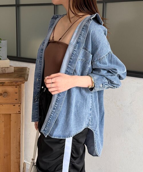 Thevon(ゼボン)の「両ポケ前後差デニムシャツ(シャツ/ブラウス・レディース・ネイビー/ブルー/ブラック・FREE)」の12枚目の写真