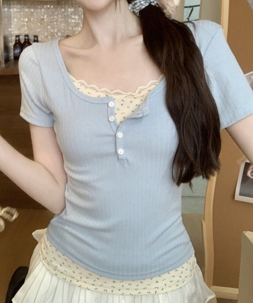 Teem Store(チームストア)の「フェイクレイヤードフラワーレースヘンリーネックピチT(Tシャツ/カットソー・レディース・ネイビー/ピンク/アイボリー/サックスブルー・F)」の15枚目の写真