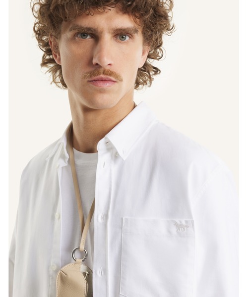 Maison Kitsune(メゾンキツネ)の「PROFILE FOX REGULAR SHIRT(シャツ/ブラウス・メンズ・ホワイト・XS/S/M/L/XL)」の7枚目の写真
