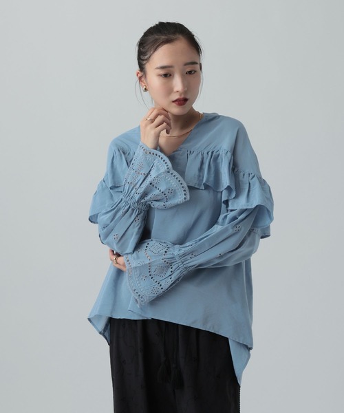 LEPSIM(レプシィム)の「カットワーク刺繍長袖ブラウス 634343(シャツ/ブラウス・レディース・オフホワイト/ブラック・FREE)」の9枚目の写真