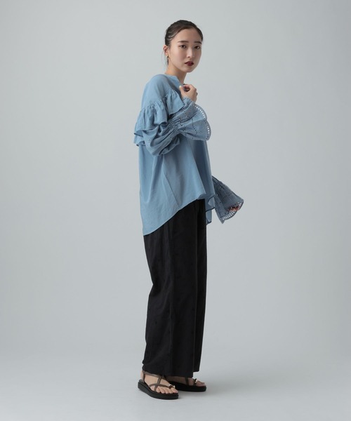 LEPSIM(レプシィム)の「カットワーク刺繍長袖ブラウス 634343(シャツ/ブラウス・レディース・オフホワイト/ブラック・FREE)」の12枚目の写真