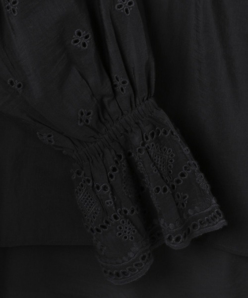 LEPSIM(レプシィム)の「カットワーク刺繍長袖ブラウス 634343(シャツ/ブラウス・レディース・オフホワイト/ブラック・FREE)」の6枚目の写真
