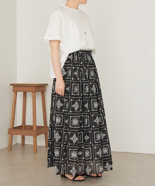 BEARDSLEY(ビアズリー)の「刺繍風プリントスカート(スカート・レディース・ブラック・FREE)」の19枚目の写真