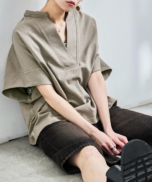 Fashion Letter(ファッションレター)の「接触冷感 スキッパーTシャツ(Tシャツ/カットソー・レディース・グレイッシュベージュ/ブラック/ホワイト/ミント・M)」の4枚目の写真