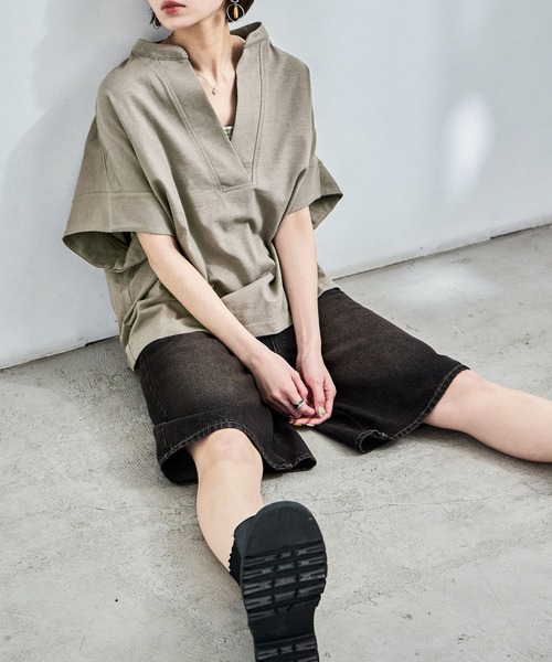 Fashion Letter(ファッションレター)の「接触冷感 スキッパーTシャツ(Tシャツ/カットソー・レディース・グレイッシュベージュ/ブラック/ホワイト/ミント・M)」の5枚目の写真