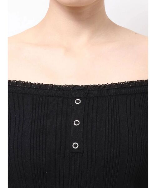 EVRIS（エヴリス）の「レーストリミングオフショルニットトップス 春服（ニット/セーター・レディース・ブラック/ホワイト/イエロー・FREE）」の22枚目の写真