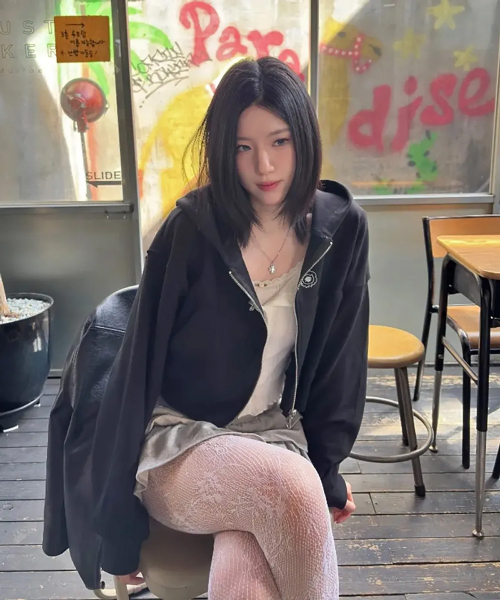 mydeepbluememories（マイディープブルーメモリーズ）の「(w) MM FLOWER GRAPHIX CROP ZIP-UP(BLACK)（パーカー・レディース・グレー・ONE SIZE）」の8枚目の写真