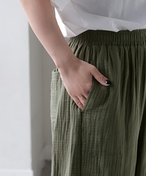 HUG.U(ハグユー)の「綿100% ガーゼバレルレッグパンツ(その他パンツ・レディース・カーキ/イエロー/ダークグレー・FREE)」の22枚目の写真