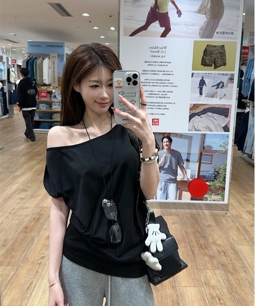 NoBelle（ノベル）の「オフショルワンショルダー半袖Tシャツ（シャツ/ブラウス・レディース・グレー/ネイビー/ホワイト/ブラック・L/M）」の20枚目の写真