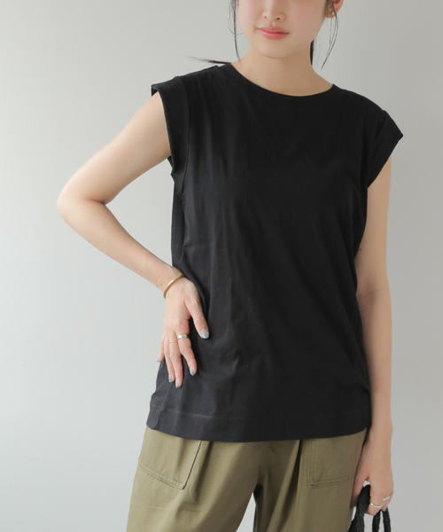 JOURNAL STANDARD relume(ジャーナルスタンダード レリューム)の「シアーツイストコットンノースリーブ(Tシャツ/カットソー・レディース・サックスブルー/ブラック/ブラウン/ホワイト・FREE)」の3枚目の写真