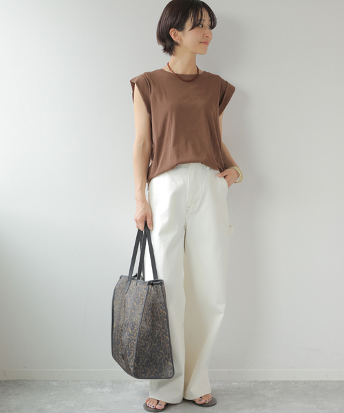 JOURNAL STANDARD relume(ジャーナルスタンダード レリューム)の「シアーツイストコットンノースリーブ(Tシャツ/カットソー・レディース・サックスブルー/ブラック/ブラウン/ホワイト・FREE)」の5枚目の写真