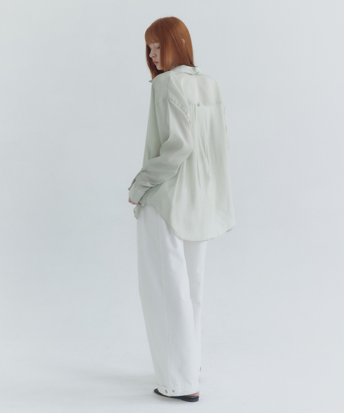 MICANE(ミケーネ)の「アイリンオーバーサイズシャツ(シャツ/ブラウス・レディース・スカイブルー/アイボリー/ミント・LARGE/SMALL/MEDIUM)」の7枚目の写真