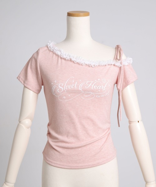 Diable baiser（ディアブルベーゼ）の「Y2Kバレエコア襟レース オフショルダー ロゴTシャツ / アシンメトリー（Tシャツ/カットソー・レディース・ベビーピンク/グレー・FREE）」の14枚目の写真