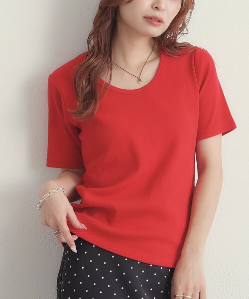 DISCOAT(ディスコート)の「リブUネックTシャツ(Tシャツ/カットソー・レディース・ネイビー/イエロー/チャコールグレー/オフホワイト/サックスブルー/グレー系その他/ブラック/ブラウン/ピンク/ホワイト系その他/レッド・FREE)」の11枚目の写真