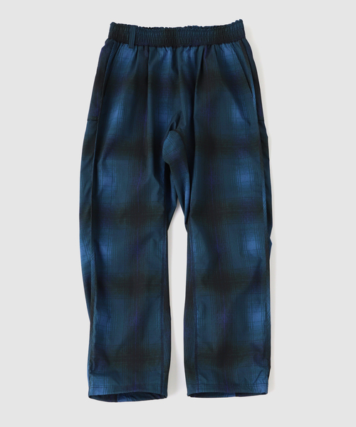 WHITE MOUNTAINEERING(ホワイトマウンテニアリング)の「White Mountaineering(ホワイトマウンテニアリング) OMBRE CHECK 2TUCK PANTS(スラックス・メンズ・ネイビー・2/1)」の1枚目の写真