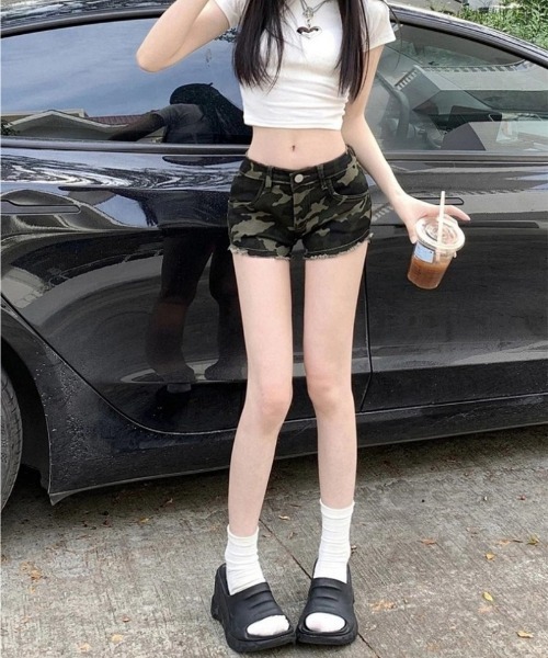 Ritzy(リッツィー)の「Y2K 迷彩柄 カットオフ ショートパンツ(その他パンツ・レディース・A・M/S/L)」の8枚目の写真