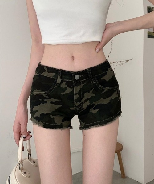 Ritzy(リッツィー)の「Y2K 迷彩柄 カットオフ ショートパンツ(その他パンツ・レディース・A・M/S/L)」の10枚目の写真