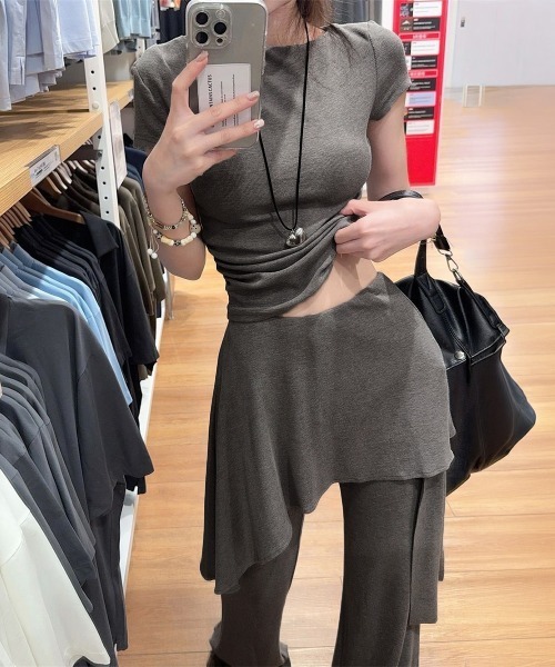Miniministore(ミニミニストア)の「半袖Tシャツ スカート付パンツ上下セット(セットアップ・レディース・ダークグレー/ブラック・FREE)」の6枚目の写真