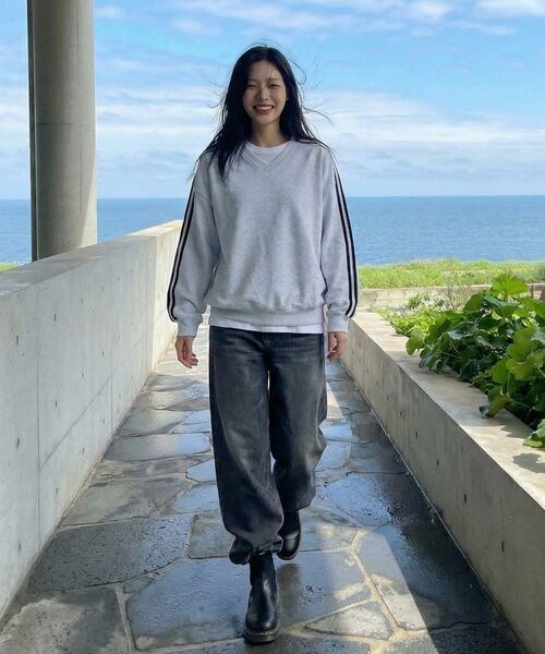BASIC LABEL（ベーシックラベル）の「Oak Oversized fit track V-neck sweatshirt 5 Color [BLBV_2001]（スウェット・レディース・ホワイト/ライトグレー/グレー/ネイビー/ブラック・SMALL/MEDIUM/LARGE/X-LARGE）」の7枚目の写真
