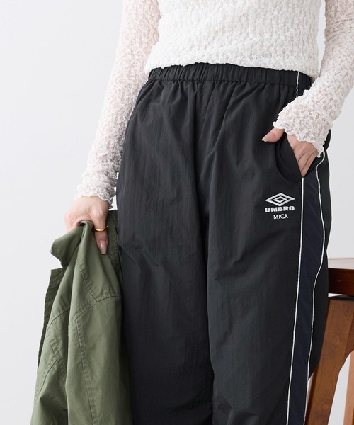 UMBRO(アンブロ)の「【UMBRO×MICA&DEAL】配色ナイロントラックパンツ(その他パンツ・レディース・ブラック/ベージュ・36)」の7枚目の写真