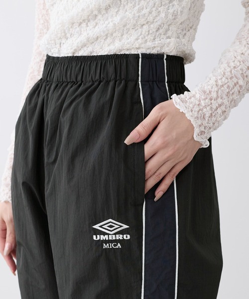 UMBRO(アンブロ)の「【UMBRO×MICA&DEAL】配色ナイロントラックパンツ(その他パンツ・レディース・ブラック/ベージュ・36)」の19枚目の写真