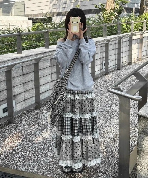 WEGO(ウィゴー)の「ドットチェックアソートレースティアードスカート(スカート・レディース・ブラック・MEDIUM/LARGE)」の4枚目の写真