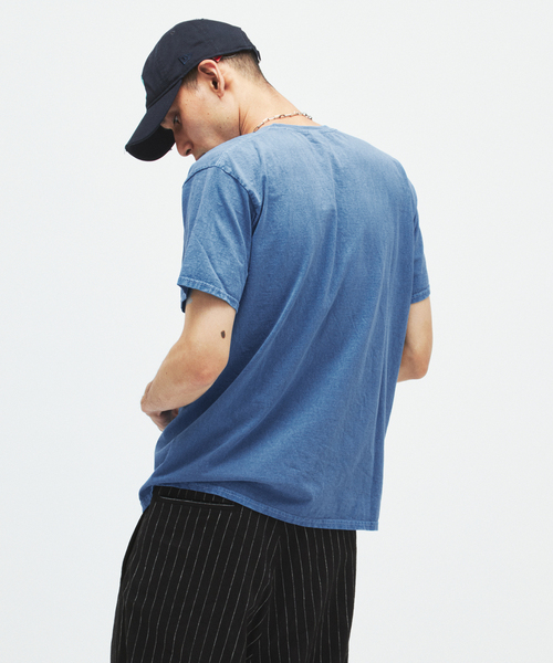 FRUIT OF THE LOOM(フルーツオブザルーム)の「FRUIT OF THE LOOM / フルーツ オブ ザ ルーム 別注 カラーパックTシャツ(Tシャツ/カットソー・メンズ・アイボリー/コバルトブルー/ピンク系その他/イエロー/ブラック系その他・LARGE/MEDIUM/SMALL)」の22枚目の写真