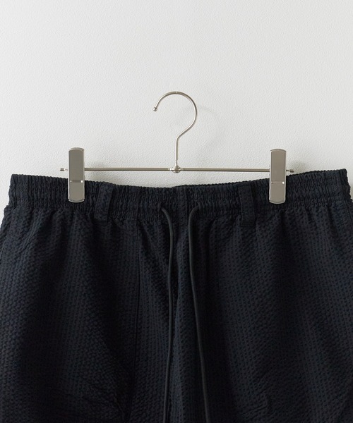 Liberaiders（リベレイダース）の「Liberaiders/リベレイダース COOLMAX SHORTS シアサッカー イージーショーツ ハーフパンツ ストレッチ 通気性 軽量 速乾性 メンズ 2026年夏 夏服（その他パンツ・メンズ・ブラック/ストライプ・S/M/L）」の5枚目の写真