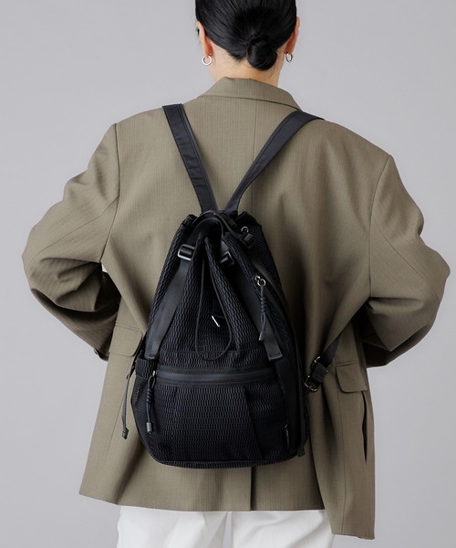 EDITA.(エディータ)の「洗濯機で洗える Washable Multi way Drawstring Backpack 防水 / 多機能(バックパック/リュック・レディース・スミクロ/ブラック・FREE)」の1枚目の写真