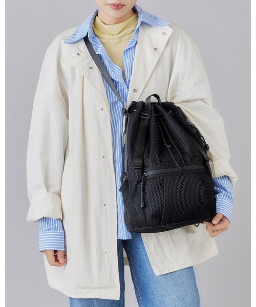 EDITA.(エディータ)の「洗濯機で洗える Washable Multi way Drawstring Backpack 防水 / 多機能(バックパック/リュック・レディース・スミクロ/ブラック・FREE)」の5枚目の写真