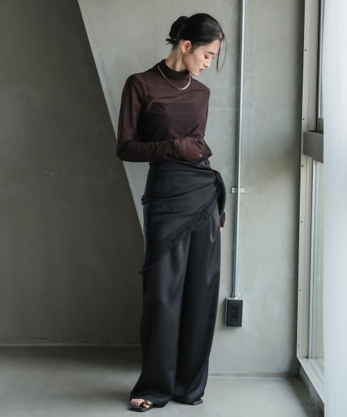 Callarus（カラルス）の「レースサテン大判スカーフ付サテンカーゴイージーパンツ［Callarus］（その他パンツ・レディース・チャコール/ブラック・L/M/S/3L/LL）」の3枚目の写真