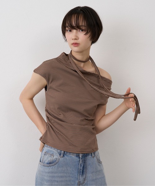 NUJOH(ヌゾ)の「2WAY Border Choker Top / 2WAYボーダーチョーカートップ(Tシャツ/カットソー・レディース・ブラウン/ブラック/アイボリー・FREE)」の3枚目の写真