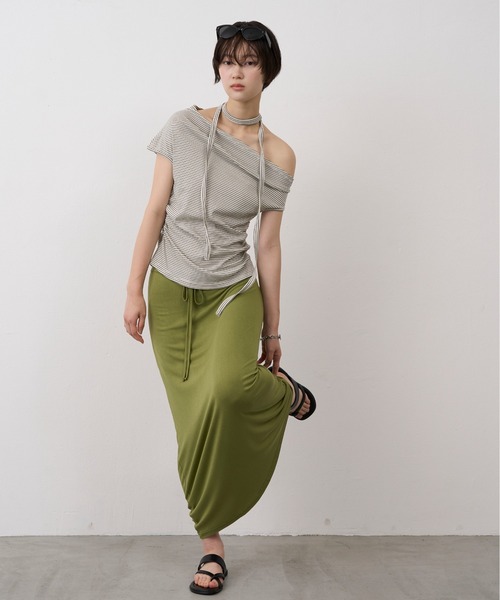 NUJOH(ヌゾ)の「2WAY Border Choker Top / 2WAYボーダーチョーカートップ(Tシャツ/カットソー・レディース・ブラウン/ブラック/アイボリー・FREE)」の2枚目の写真