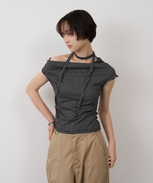 NUJOH(ヌゾ)の「2WAY Border Choker Top / 2WAYボーダーチョーカートップ(Tシャツ/カットソー・レディース・ブラウン/ブラック/アイボリー・FREE)」の5枚目の写真