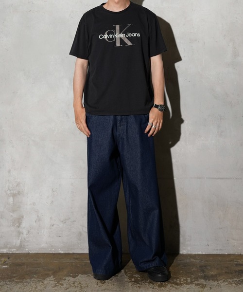 Calvin Klein（カルバン・クライン）の「Calvin Klein / カルバンクライン PRINTED LOGO TEE OZONE WASHED ユーズド加工 ロゴTシャツ（Tシャツ/カットソー・メンズ・ブラック系その他2/ブラック系その他3/ブラック系その他/その他2/その他1/ブラック・SMALL/MEDIUM/LARGE/X-LARGE）」の10枚目の写真