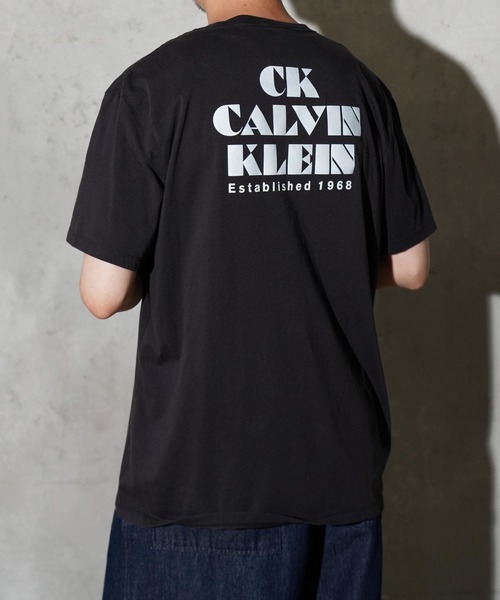 Calvin Klein（カルバン・クライン）の「Calvin Klein / カルバンクライン PRINTED LOGO TEE OZONE WASHED ユーズド加工 ロゴTシャツ（Tシャツ/カットソー・メンズ・ブラック系その他2/ブラック系その他3/ブラック系その他/その他2/その他1/ブラック・SMALL/MEDIUM/LARGE/X-LARGE）」の15枚目の写真