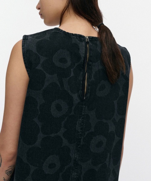 marimekko(マリメッコ)の「【Maridenim】 Somasti Unikko / dress(ワンピース・レディース・ブラック・38/36/40/34)」の4枚目の写真