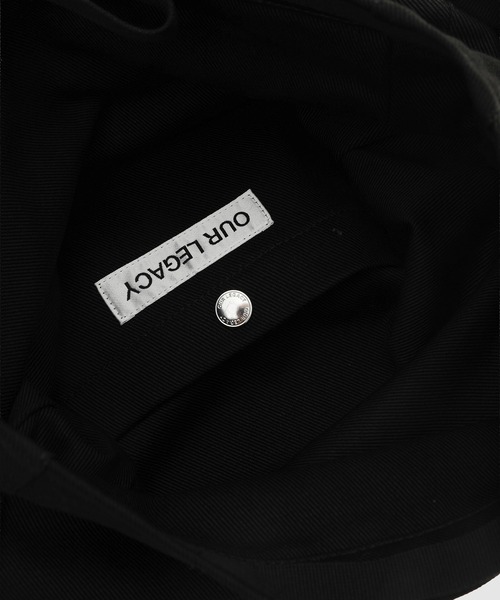 Our Legacy(アワーレガシー)の「OUR LEGACY SLING BAG(ショルダーバッグ・メンズ・ブラック・ONE SIZE)」の6枚目の写真
