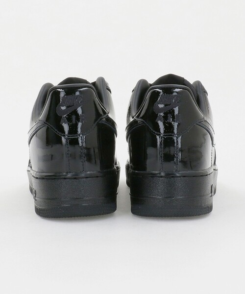 NIKE(ナイキ)の「<NIKE>AIR FORCE 1 07 PRM スニーカー(スニーカー・メンズ・ブラック/ホワイト・27cm/26cm/26.5cm/28cm/27.5cm)」の6枚目の写真