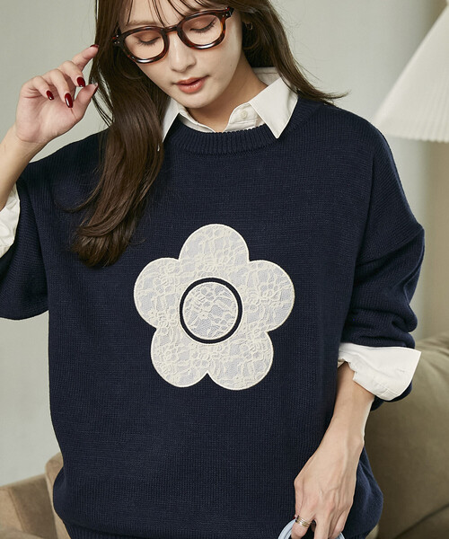 MARY QUANT(マリークワント)の「MARY QUANT × PUBLUX/マリークワント 別注 レース 異素材 ドッキング デイジー ニット 限定展開(ニット/セーター・レディース・グレー/チャコールグレー/ネイビー/オフホワイト・フリ-)」の4枚目の写真
