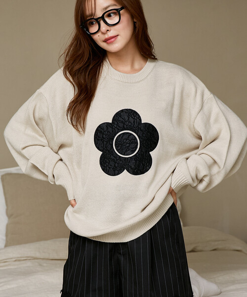 MARY QUANT(マリークワント)の「MARY QUANT × PUBLUX/マリークワント 別注 レース 異素材 ドッキング デイジー ニット 限定展開(ニット/セーター・レディース・グレー/チャコールグレー/ネイビー/オフホワイト・フリ-)」の8枚目の写真