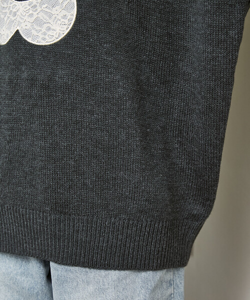 MARY QUANT(マリークワント)の「MARY QUANT × PUBLUX/マリークワント 別注 レース 異素材 ドッキング デイジー ニット 限定展開(ニット/セーター・レディース・グレー/チャコールグレー/ネイビー/オフホワイト・フリ-)」の7枚目の写真