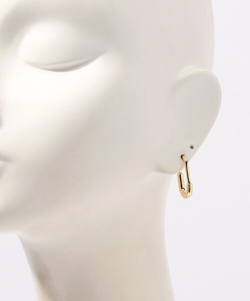 TOMORROWLAND (トゥモローランド)の「Otiumberg. Large Staple Hoops ゴールドピアス(ピアス(両耳用)・レディース・ゴールド・FREE)」の5枚目の写真