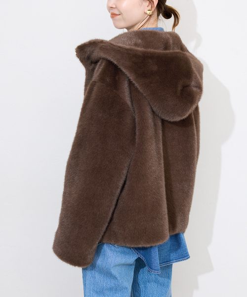 SLOBE IENA(スローブイエナ)の「《WEB限定/追加》FAKEファーフードブルゾン(その他アウター・レディース・ベージュ/ブラウン・FREE)」の13枚目の写真