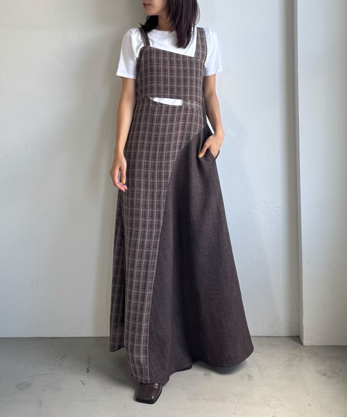 WILLFULLY(ウィルフリー)の「asymmetry panel waist cutout OP(ワンピース・レディース・ブラック/ブラウン・FREE)」の2枚目の写真