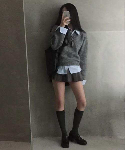 LADY LIKE(レディライク)の「【秋冬新作】無地シャツレイヤード風ニット(ニット/セーター・レディース・ブラウン/グレー・M)」の10枚目の写真