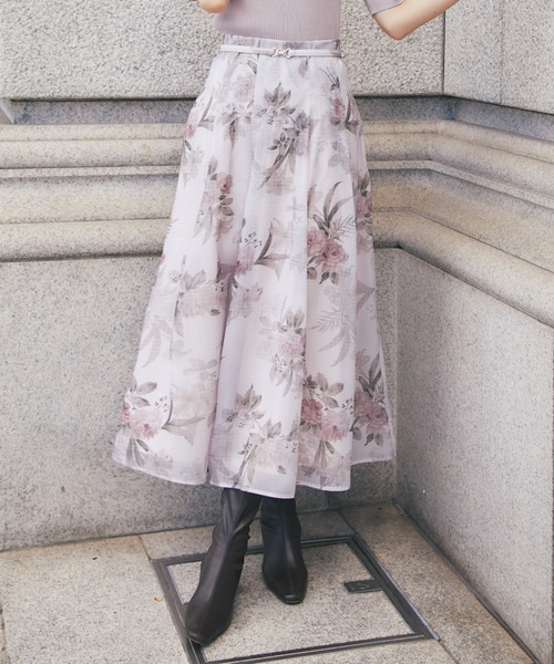 tocco closet(トッコ クローゼット)の「ストーン付きベルテッドシアーフラワーチェックタックスカート(スカート・レディース・ピンクベージュ/モカ・M)」の2枚目の写真